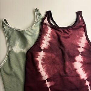 Athleta cropped Tie-Dye workout tanks (pair) size SM